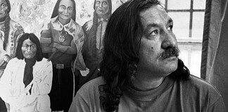 Ο Λέοναρντ Πελτιέ γερνάει στη φυλακή