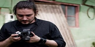 Κωνσταντίνος Κουτσολιώτας, σκηνοθέτης: Κρυψώνα απ’ τη βροχή και το χειμώνα*