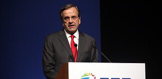 Οι δύο τακτικές του αστικού μπλοκ