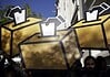 «Έχω, έχω, έχω. Όλα τα μεγέθη. Για περάστε παρακαλώ…»