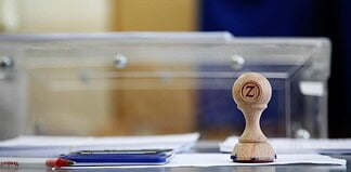 Εκλογικός νόμος σε κινούμενη άμμο