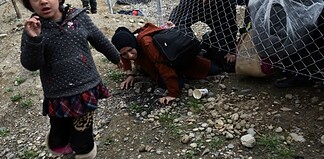Φουντώνουν ξανά οι ροές προσφύγων