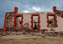 Κόμματα, περσόνες και αποκαΐδια μιας συντριβής