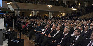Εποχές αβεβαιότητας και διεθνούς αταξίας – του Ρούντι Ρινάλντι
