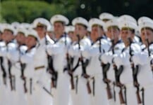 Ο Μακρόν έρχεται…