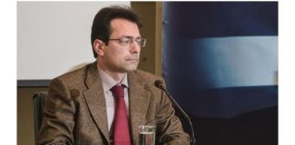 Όταν η απειλή είναι προ των πυλών και πολλοί σιωπούν