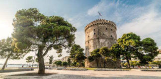 Μνημεία στο σφυρί