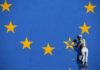 Βαρσοβία και Βουδαπέστη στο στόχαστρο των Βρυξελλών