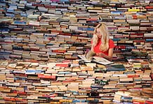 Πολιτική βιβλίου: Άλλα λόγια ν’ αγαπιόμαστε