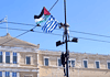 Έγκλημα να σηκώνεις τη σημαία της πατρίδας σου;