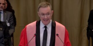 Ralph Wilde: Η παράνομη βία του Ισραήλ δεν γίνεται νόμιμη λόγω της αντίστασης σ’ αυτήν!