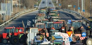 Αγρότες: Πυκνώνουν τα μπλόκα, συνεχίζεται ο κυβερνητικός εμπαιγμός