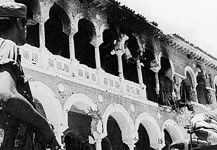 50 χρόνια μετά τους δύο «Αττίλες». Γιατί μας επιβλήθηκε η Χούντα; Και γιατί την απέσυραν;