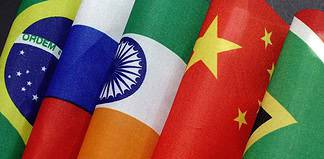 Προσεγγίσεις: Περί BRICS ο λόγος