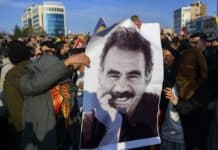 Πίεση στους κεμαλιστές, φλερτ με τον Οτσαλάν