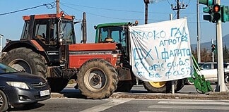 Εικόνες από τα αγροτικά μπλόκα