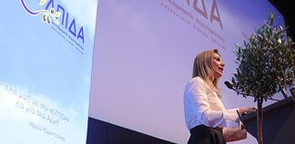 Πρώτες σκέψεις για την επίσημη πρώτη του κόμματος Καρυστιανού